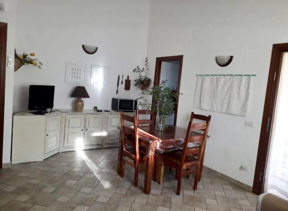 Graziosa Villetta Olbia Italia